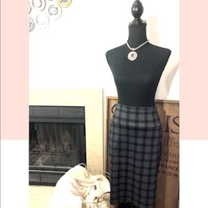 Gray plaid pencil skirt